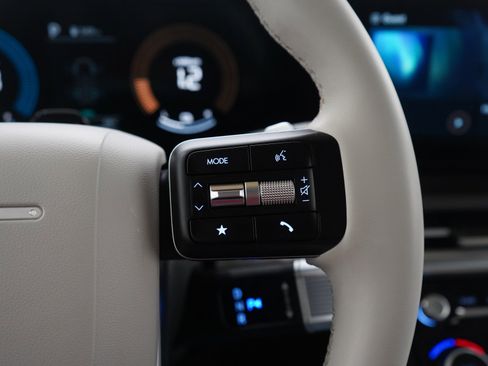 Used 2025 Hyundai Santa Fe SEL image 29