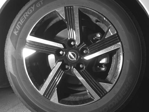 Used 2025 Nissan Sentra SV FWD image 24