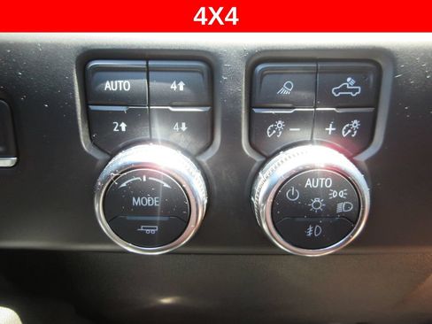 Certified 2022 GMC Sierra 1500 AT4 w/ AT4 Premium Package AWD/4WD image 33