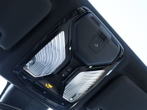 Used 2023 BMW 330i xDrive Sedan w/ Premium Package image 24