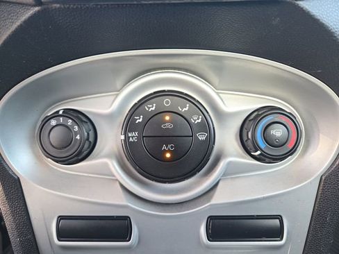 Used 2019 Ford Fiesta SE image 26