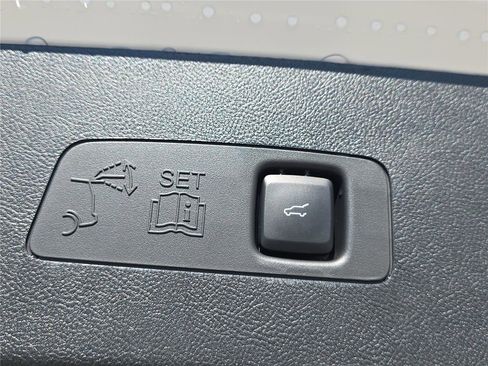 Used 2025 Lincoln Corsair Reserve w/ Jet Appearance Package image 30