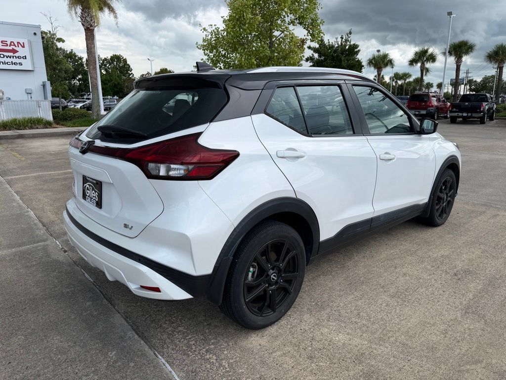 Used 2022 Nissan Kicks SV FWD image 5