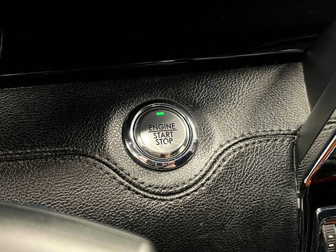 Used 2019 Lincoln Navigator Reserve w/ Cargo Package AWD/4WD image 22