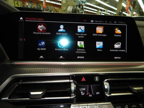 Used 2023 BMW X6 xDrive40i w/ M Sport Package image 21