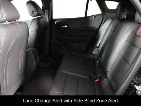 Used 2025 Chevrolet Trax RS w/ Sunroof Package FWD image 16