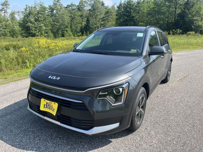 New 2025 Kia Niro EX