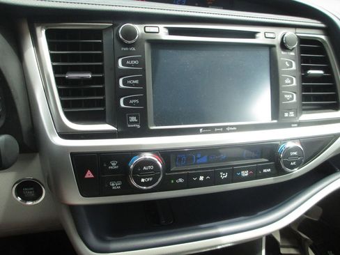 Used 2019 Toyota Highlander Limited AWD/4WD image 31
