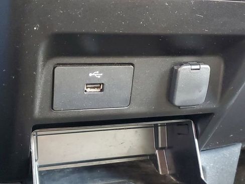 Used 2017 Ford F150 XLT w/ Trailer Tow Package AWD/4WD image 28
