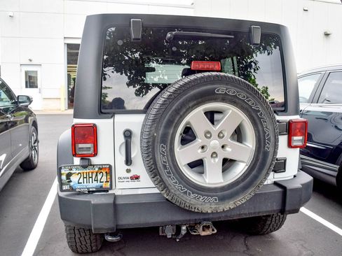 Used 2014 Jeep Wrangler Unlimited Sport w/ Quick Order Package 24S AWD/4WD image 5