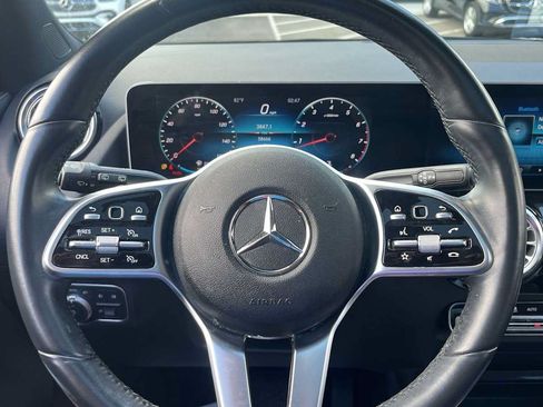 Used 2021 Mercedes-Benz GLA 250 4MATIC image 41