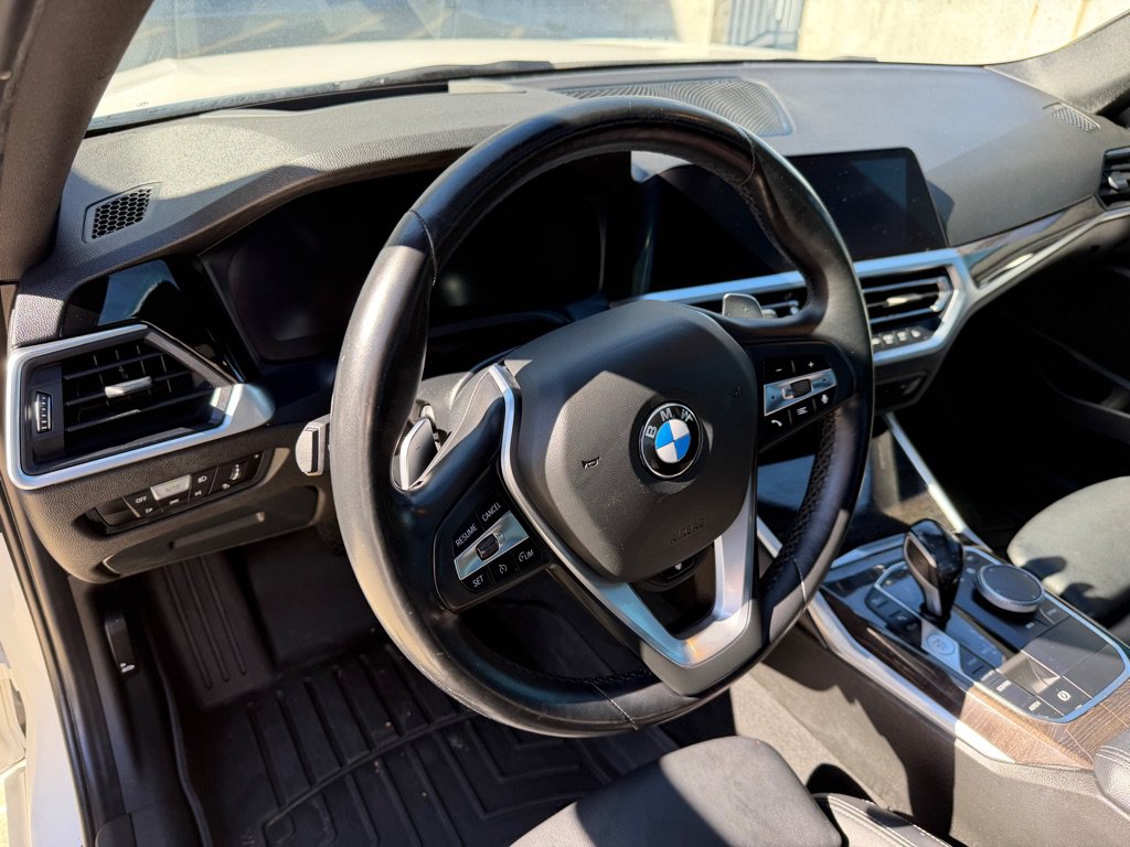Used 2019 BMW 330i xDrive Sedan w/ Premium Package AWD/4WD image 10