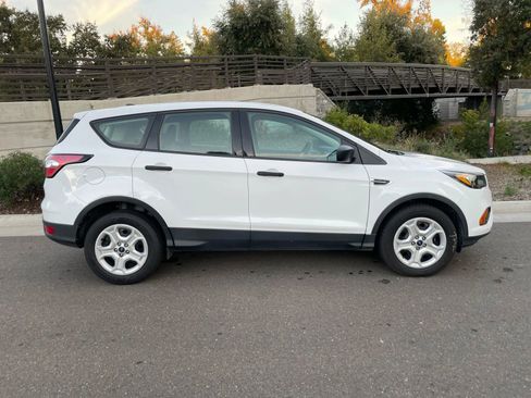 Used 2018 Ford Escape S image 2