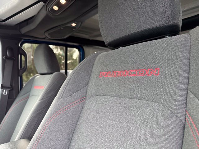 Used 2025 Jeep Wrangler Unlimited Rubicon AWD/4WD image 8