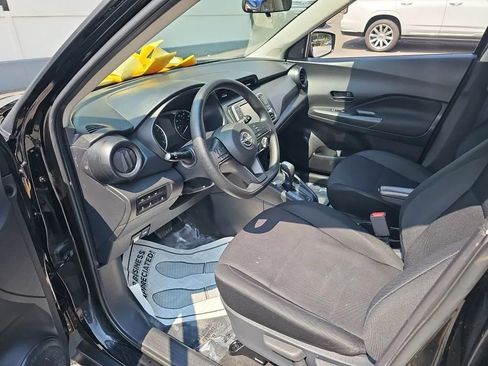 Used 2023 Nissan Kicks S image 10