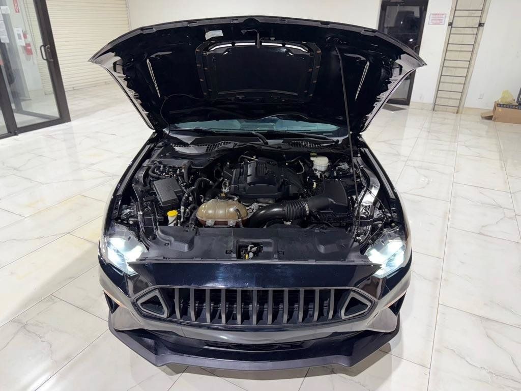 Used 2019 Ford Mustang Coupe RWD image 4