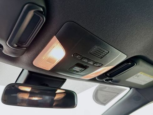 Used 2022 Toyota Corolla SE image 25