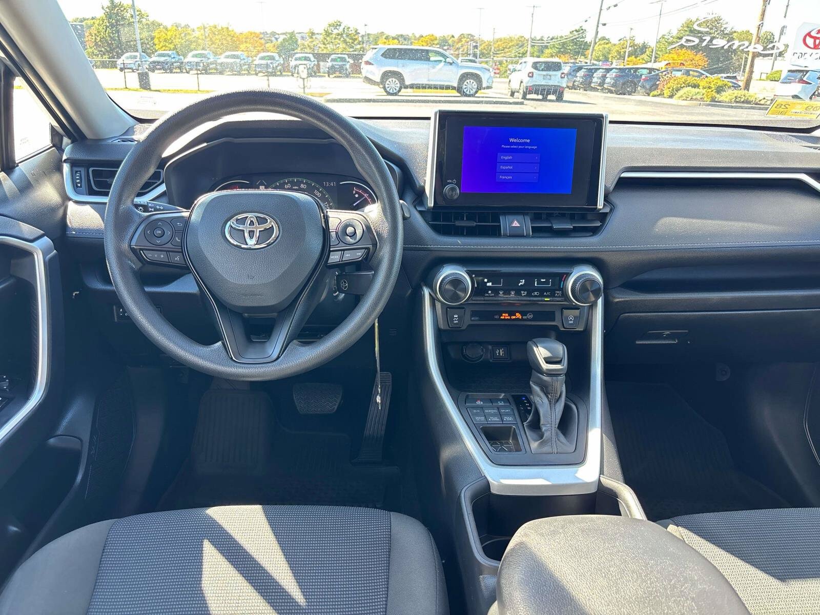 Used 2023 Toyota RAV4 LE AWD/4WD image 10