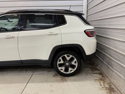 Used 2018 Jeep Compass Limited w/ Navigation Group AWD/4WD image 5