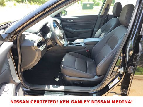 Certified 2025 Nissan Altima 2.5 SV FWD image 36