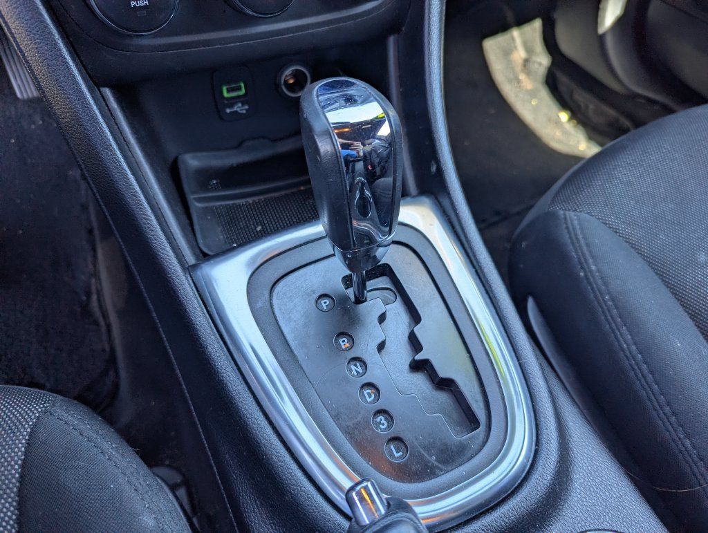 Used 2014 Dodge Avenger SE FWD image 14