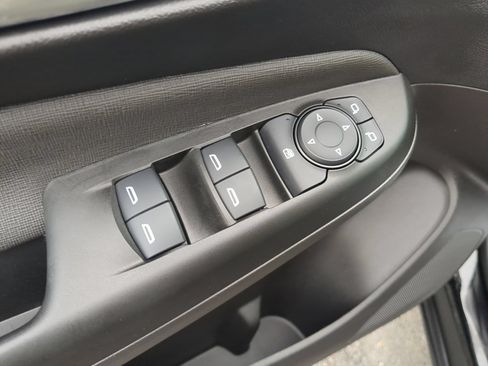 Certified 2025 Buick Envista Sport Touring w/ Convenience I Package FWD image 20