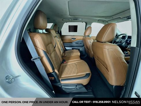 Certified 2024 Nissan Pathfinder Platinum w/ Cargo Package AWD/4WD image 30