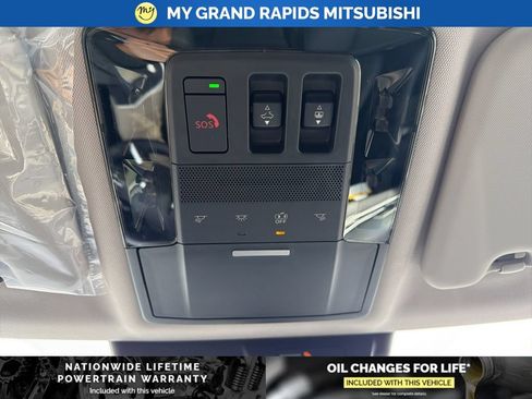 New 2026 Mitsubishi Outlander AWD image 22