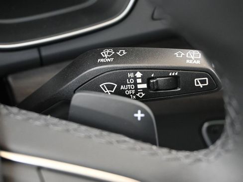 Used 2025 Audi Q5 2.0T Premium Plus w/ Premium Plus Package image 31