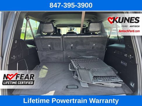 Used 2024 Jeep Wagoneer L Series II w/ Flexible Seating Group AWD/4WD image 28