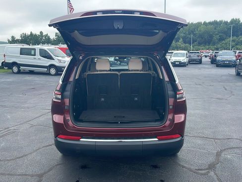 Used 2021 Jeep Grand Cherokee L Limited AWD/4WD image 32