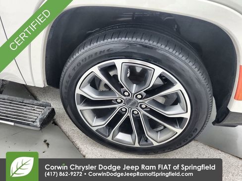 Used 2022 Jeep Grand Wagoneer Series III w/ Rear Seat Video Group 1 AWD/4WD image 34