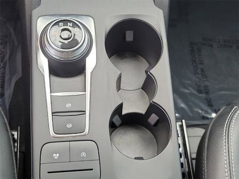 Certified 2022 Ford Escape SEL image 31