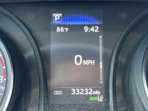 Used 2024 Toyota Camry SE FWD image 13