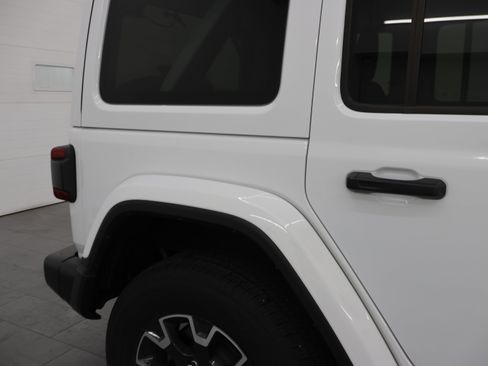 Used 2024 Jeep Wrangler Unlimited Sahara w/ Technology Group AWD/4WD image 24