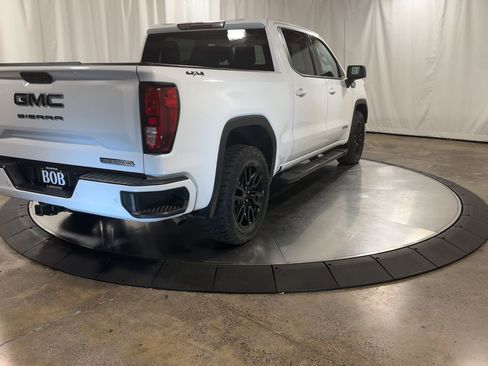 Used 2020 GMC Sierra 1500 Elevation w/ Elevation Value Package image 8