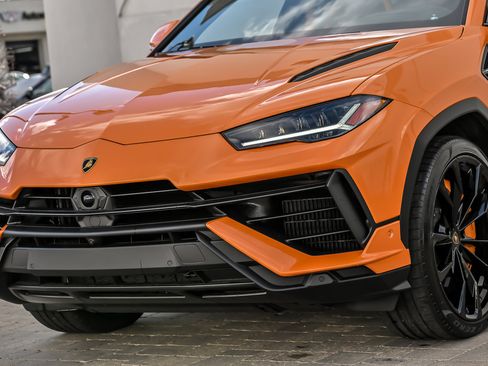 Used 2024 Lamborghini Urus S AWD/4WD image 10