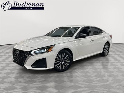 Used 2025 Nissan Altima 2.5 SV