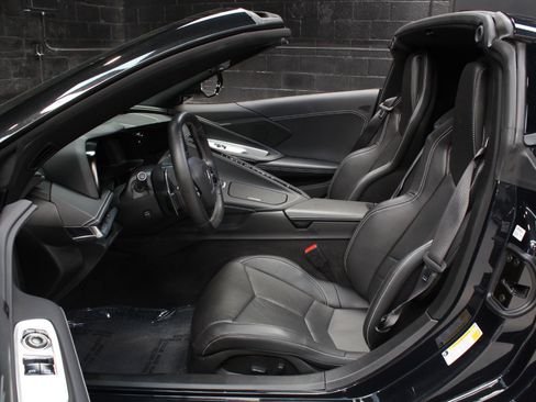 Used 2024 Chevrolet Corvette Stingray Coupe w/ Z51 Performance Package image 45