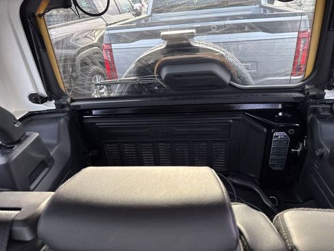 Used 2023 Jeep Wrangler Unlimited Sahara w/ Cold Weather Group image 10