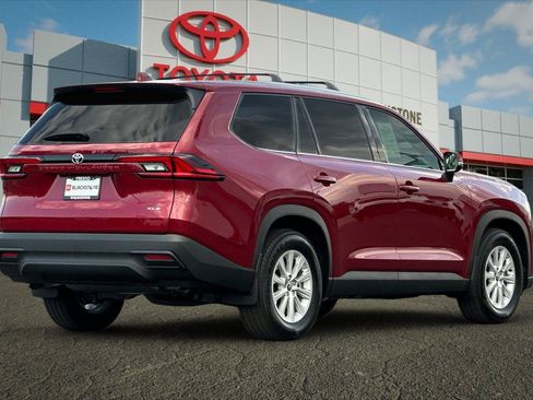 Certified 2026 Toyota Grand Highlander FWD image 3