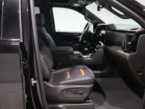 Used 2024 GMC Sierra 1500 AT4 w/ Technology Package image 24