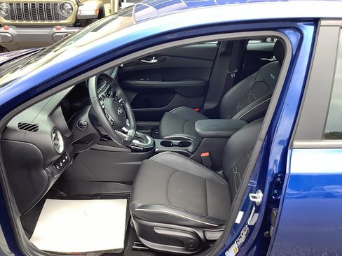 Used 2020 Kia Forte GT-Line w/ GT-Line Premium Package FWD image 9