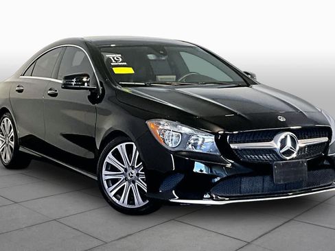 Used 2019 Mercedes-Benz CLA 250 4MATIC image 3