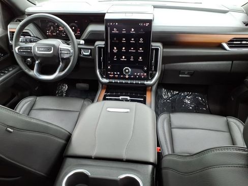 Used 2026 GMC Yukon Denali w/ Sun & Power Step Package AWD/4WD image 18