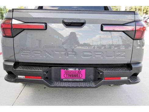 Used 2024 Hyundai Santa Cruz SE FWD image 30