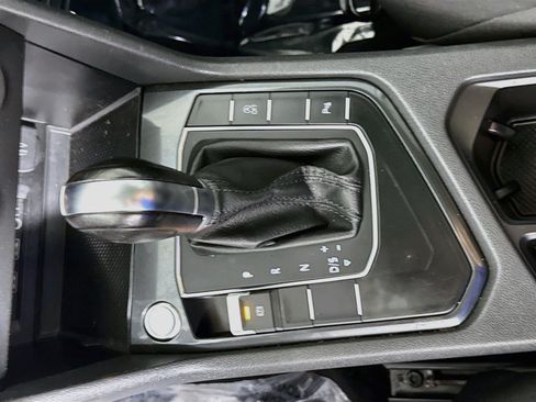 Used 2019 Volkswagen Tiguan SE FWD image 20