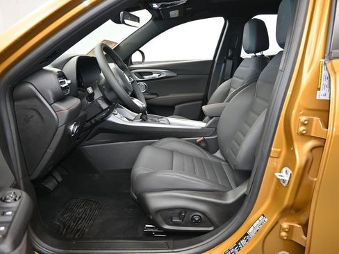 Used 2024 Dodge Hornet GT image 12