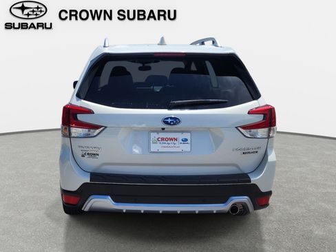 Used 2022 Subaru Forester Touring AWD/4WD image 4