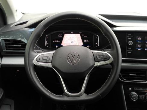 Used 2022 Volkswagen Taos SEL w/ Panoramic Sunroof Package FWD image 28